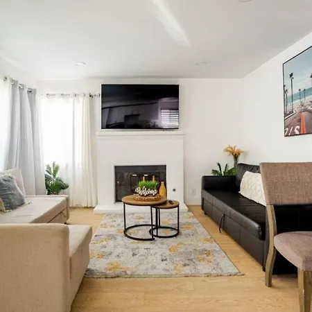 The Heart Of La House Villa